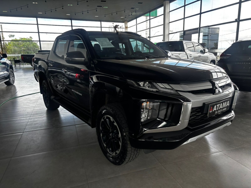 mitsubishi l200 triton 2.4 16v turbo diesel sport hpe cd 4p 4x4 automatico 5p 2024