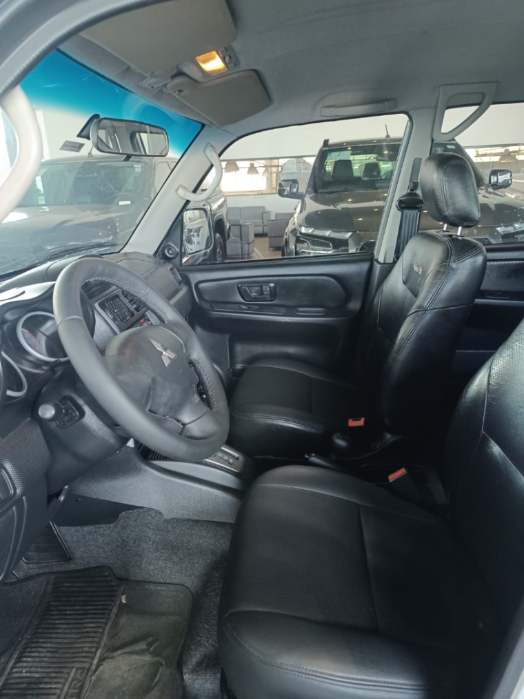 mitsubishi pajero tr4 2.0 4x4 16v 140cv flex 4p automatico 1.9 5p 20109