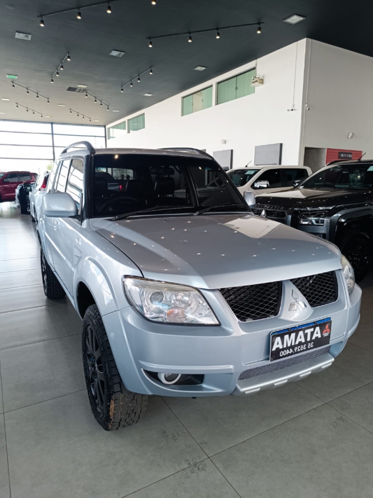 mitsubishi pajero tr4 2.0 4x4 16v 140cv flex 4p automatico 1.9 5p 2010