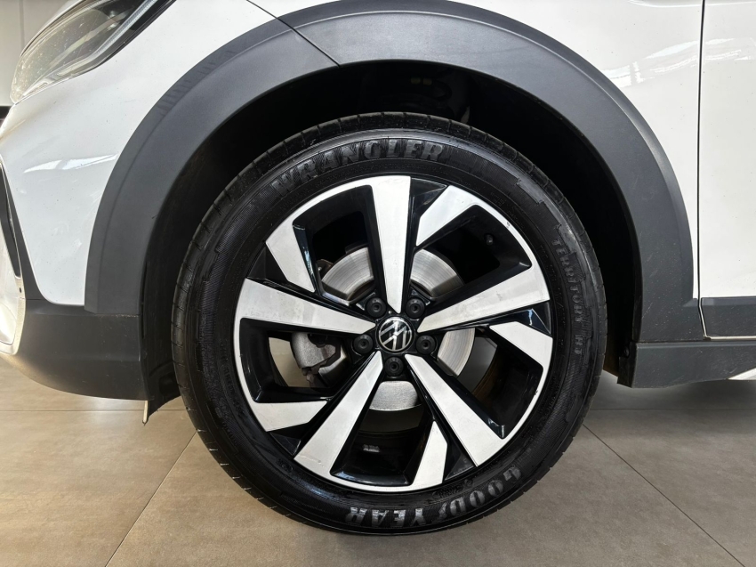 volkswagen nivus 1.0 200 tsi total flex highline automatico 9.9 5p 202111