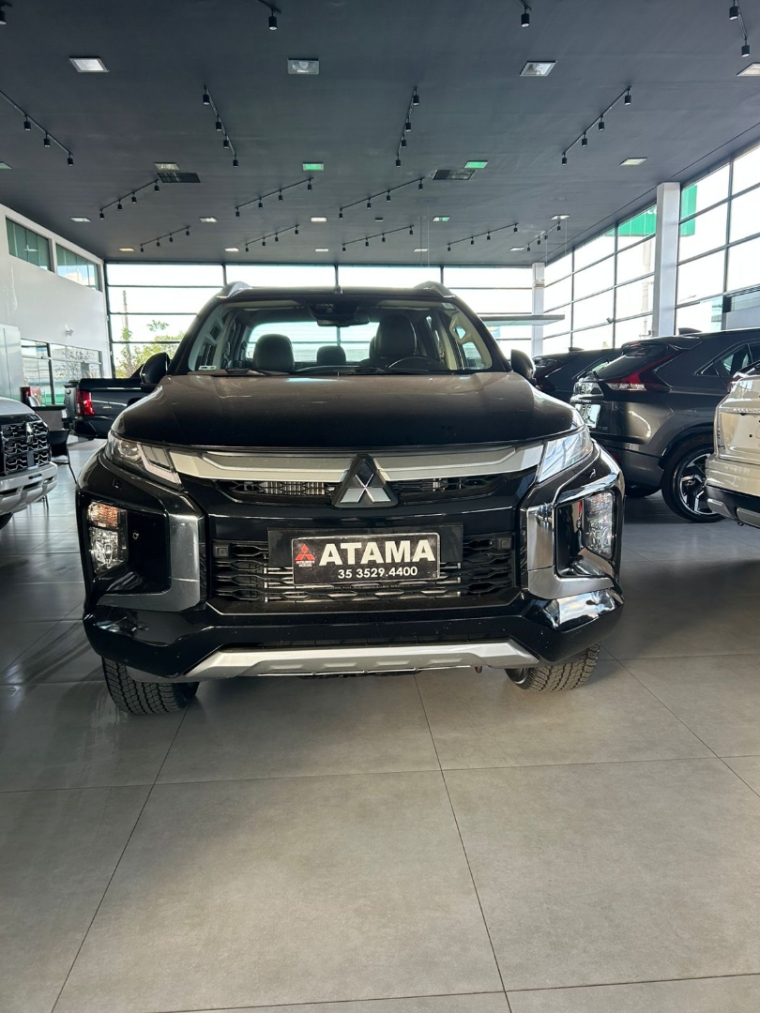 mitsubishi l200 triton 2.4 16v turbo diesel sport hpe-s cd 4p 4x4 automatico 20232