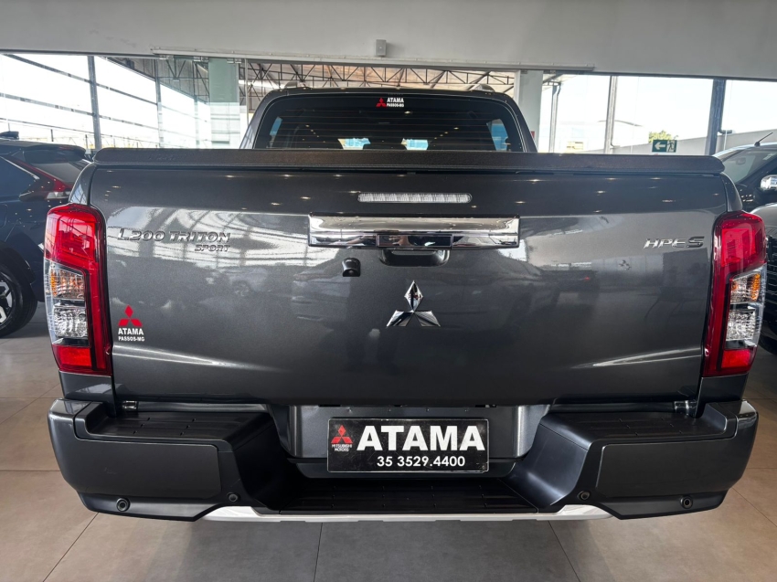 mitsubishi l200 triton 2.4 16v turbo diesel sport hpe-s cd 4p 4x4 automatico 20255