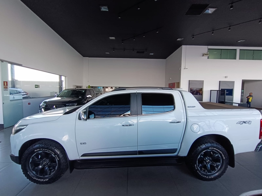chevrolet s10 2.8 16v turbo diesel high country cd 4x4 automatico 4p 20223