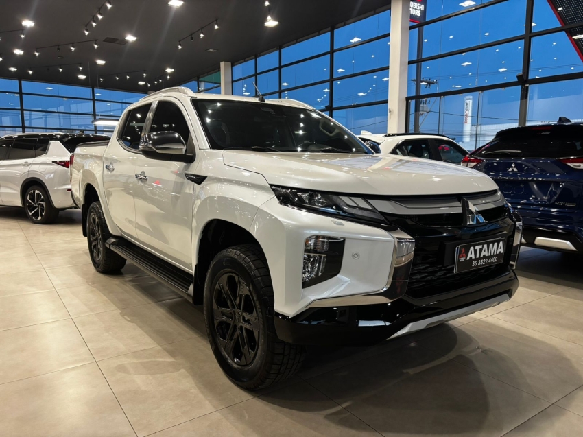 mitsubishi l200 triton 2.4 turbo diesel 4x4 at sport hpe-s 4p automatico 2024
