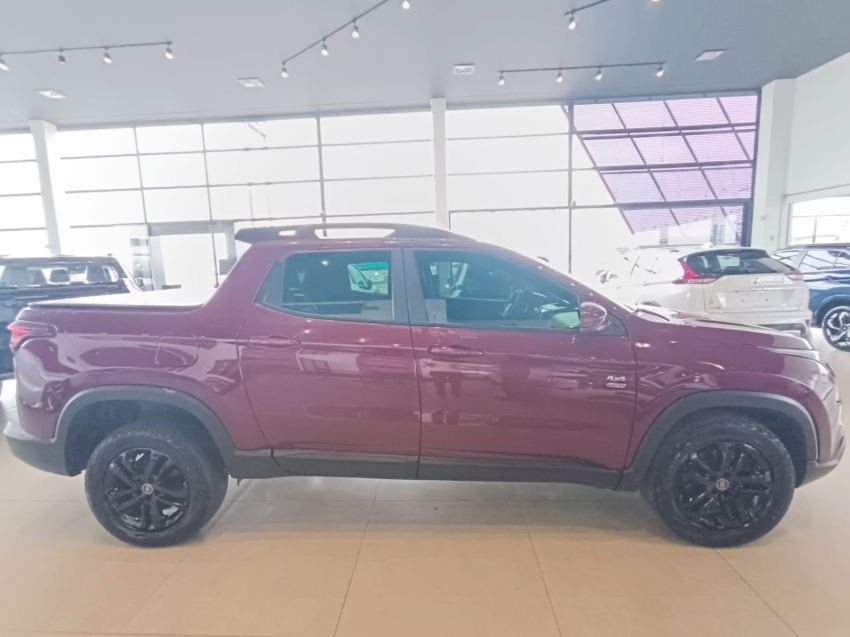fiat toro 2.0 16v turbo diesel freedom 4wd at9 4p automatico 20193