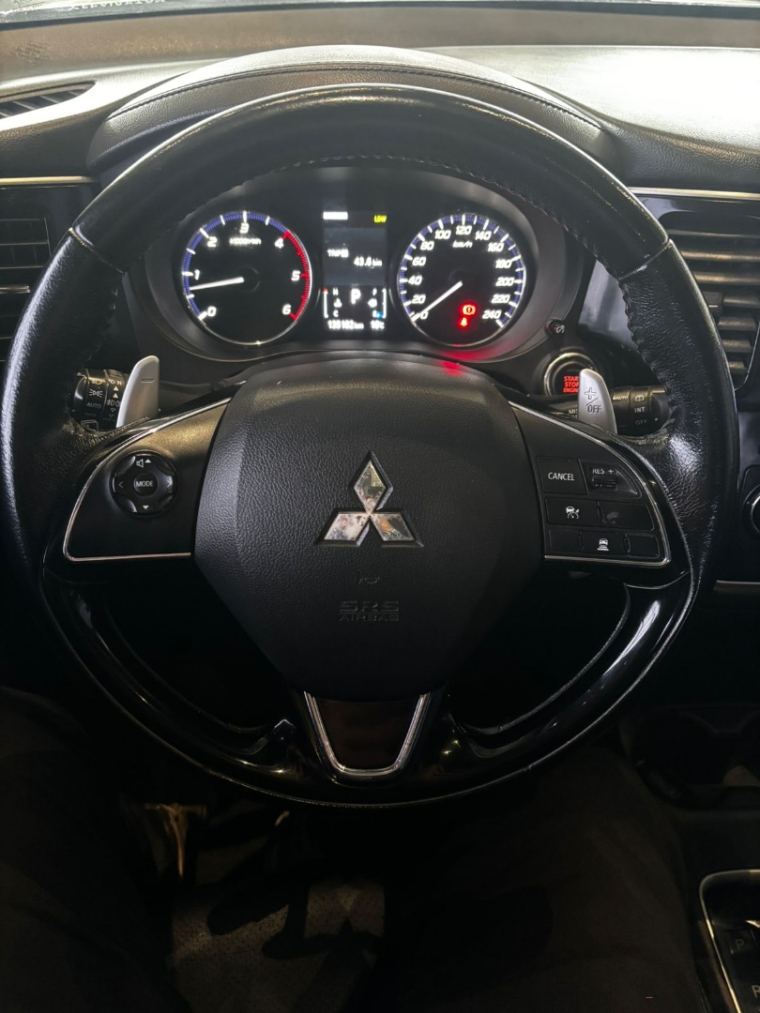 mitsubishi outlander 2.2 4x4 16v diesel 4p automatico 5p 20167