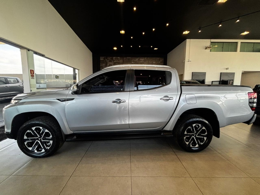 mitsubishi l200 triton 2.4 16v turbo diesel sport hpe-s cd 4p 4x4 automatico 20235