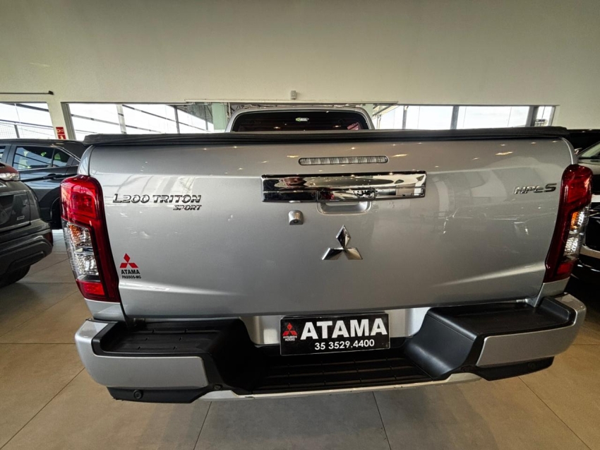 mitsubishi l200 triton 2.4 16v turbo diesel sport hpe-s cd 4p 4x4 automatico 20233