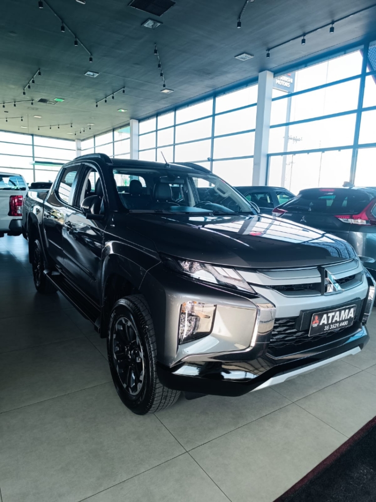 mitsubishi l200 triton 2.4 16v turbo diesel sport hpe cd 4p 4x4 automatico 20240