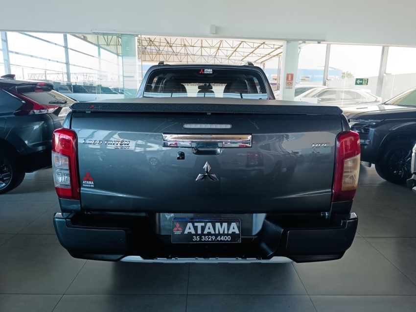 mitsubishi l200 triton 2.4 16v turbo diesel sport hpe cd 4p 4x4 automatico 20245