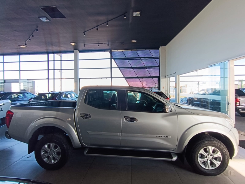 nissan frontier 2.3 16v turbo diesel xe cd 4x4 automatico 2.2 5p 20193