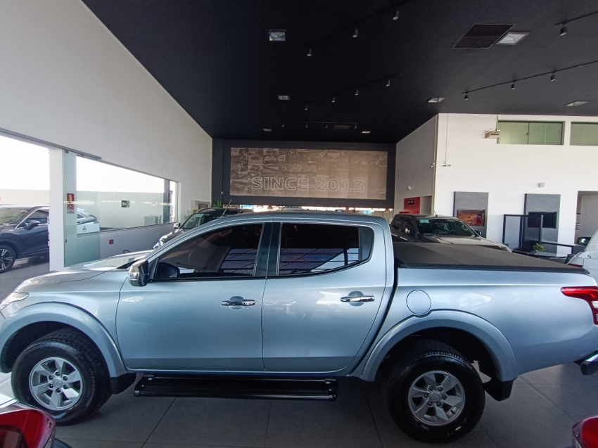 mitsubishi l200 triton 2.4 16v turbo diesel sport hpe top cd 4p 4x4 automatico 20183
