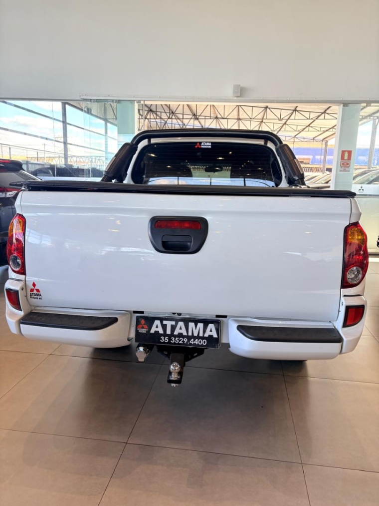 mitsubishi l200 triton 3.2 gls 4x4 cd 16v turbo intercoler diesel 4p manual 20135
