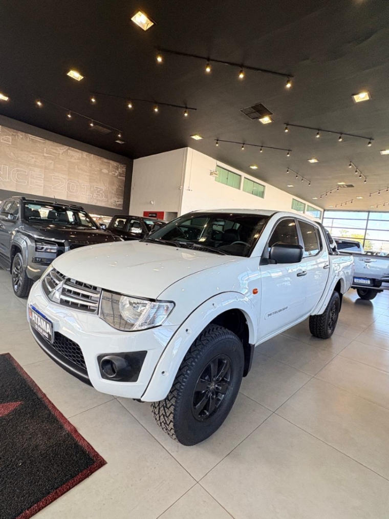 mitsubishi l200 triton 3.2 gls 4x4 cd 16v turbo intercoler diesel 4p manual 20132