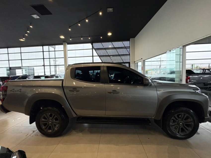 mitsubishi l200 triton 2.4 16v turbo diesel outdoor gls cd 4x4 automatico 4p 20255