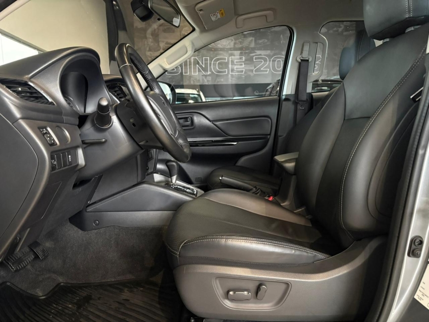 mitsubishi l200 triton 2.4 16v turbo diesel outdoor gls cd 4x4 automatico 4p 202510