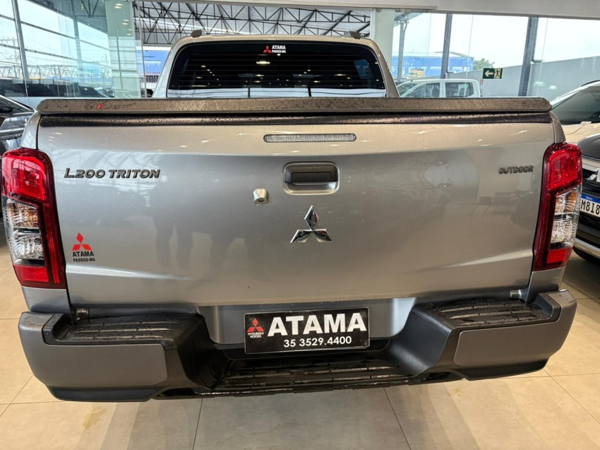 mitsubishi l200 triton 2.4 16v turbo diesel outdoor gls cd 4x4 automatico 4p 20254