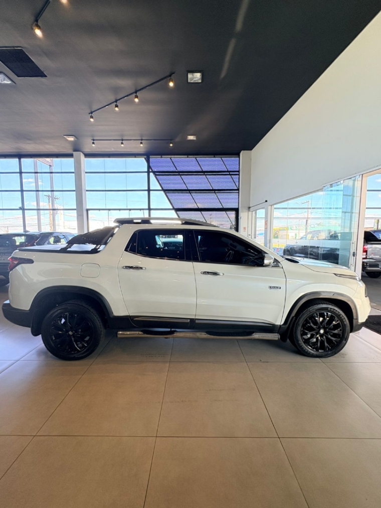 fiat toro 2.0 16v turbo diesel ranch 4wd at9 1.9 4p automatico 20233