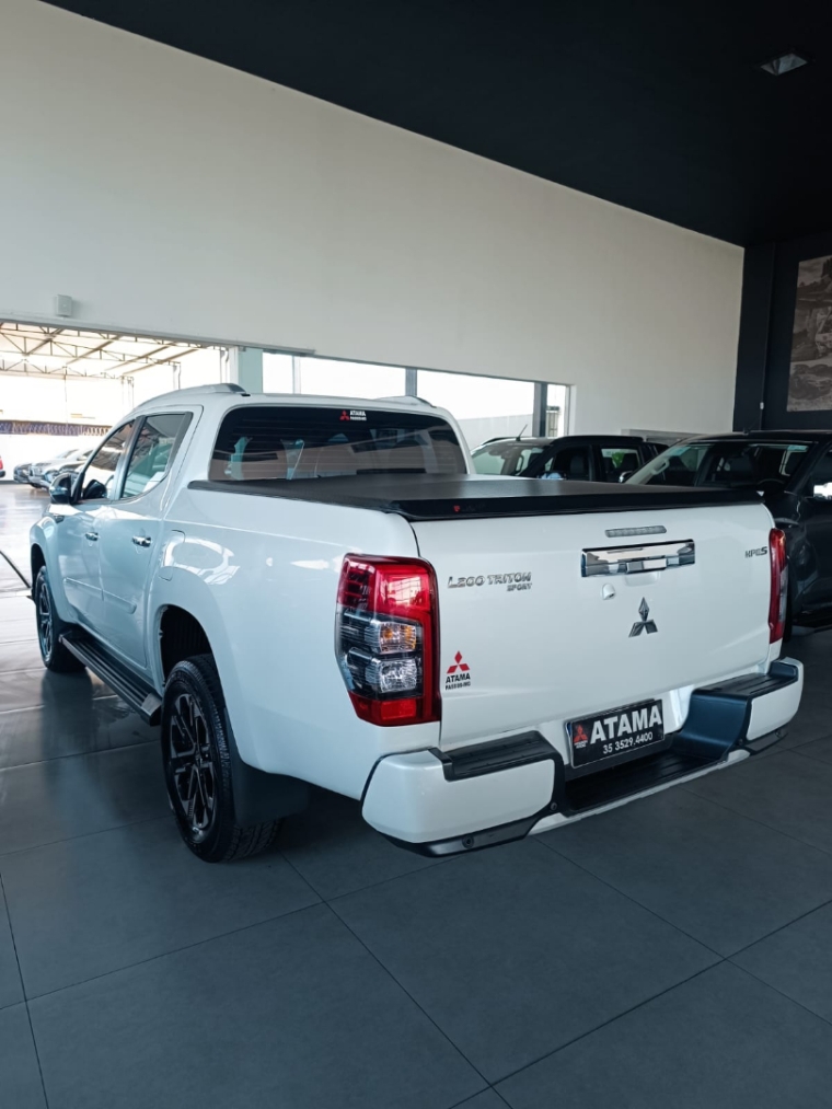 mitsubishi l200 triton 2.4 16v turbo diesel sport hpe-s cd 4p 4x4 automatico 20257