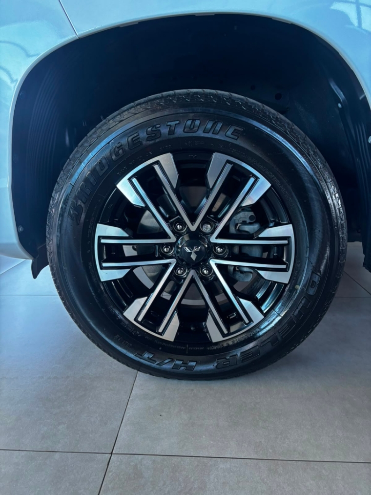 mitsubishi pajero sport 2.4 16v mivec turbo diesel hpe-s awd automatico 5p 202315