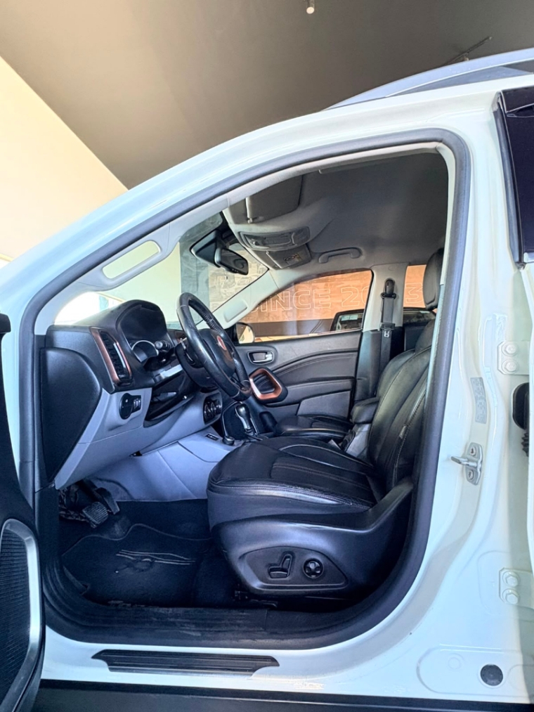 fiat toro 2.0 16v turbo diesel volcano 4wd at9 4p automatico 20198