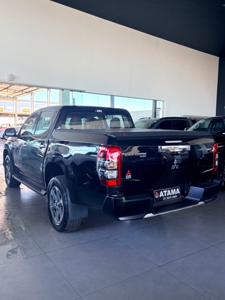 mitsubishi l200 triton 2.4 16v turbo diesel sport hpe cd 4p 4x4 automatico 20223