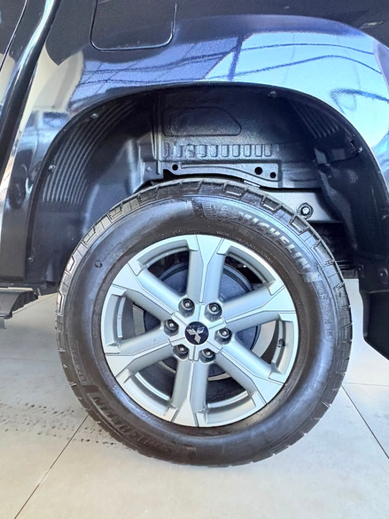 mitsubishi l200 triton 2.4 16v turbo diesel sport hpe cd 4p 4x4 automatico 20227