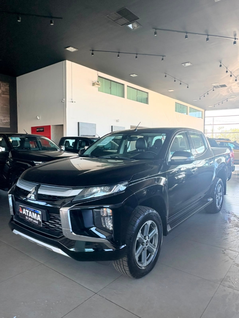 mitsubishi l200 triton 2.4 16v turbo diesel sport hpe cd 4p 4x4 automatico 20222