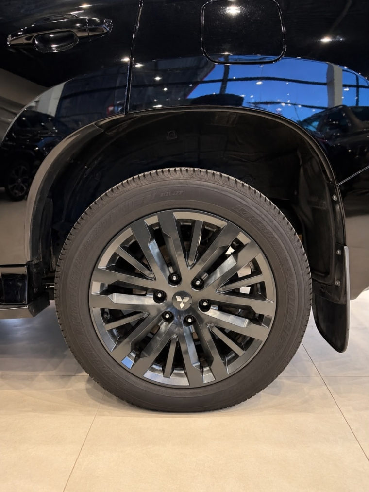 mitsubishi pajero sport 2.4 16v mivec turbo diesel legend black awd automatico 5p 20259
