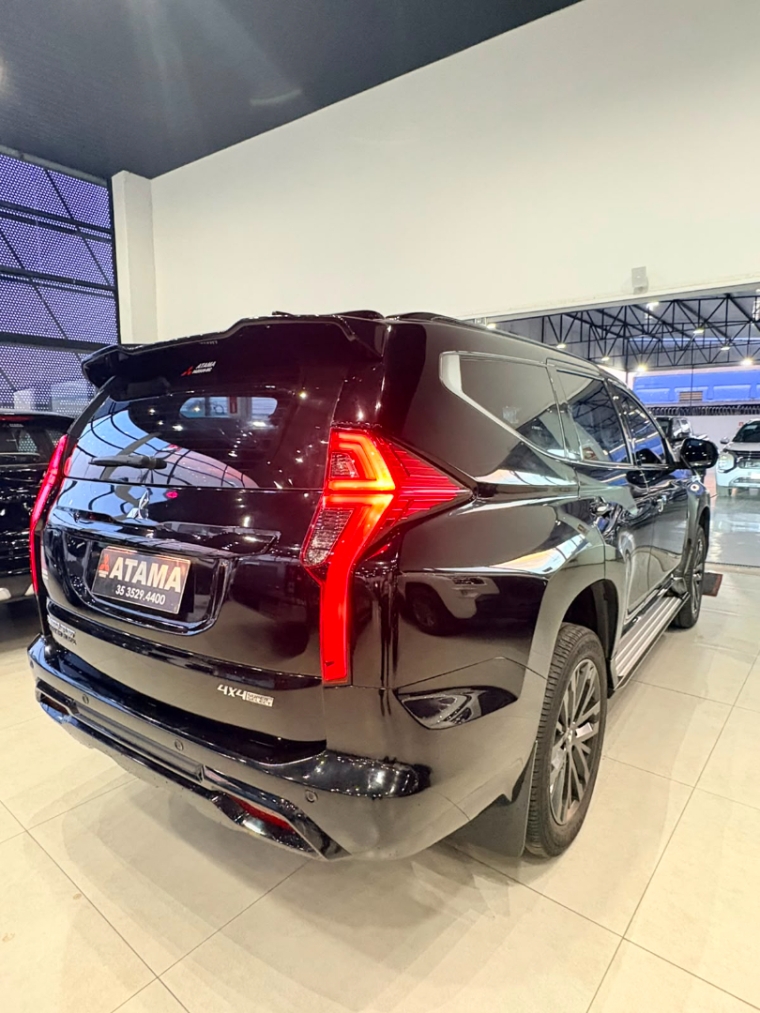 mitsubishi pajero sport 2.4 16v mivec turbo diesel legend black awd automatico 5p 20256
