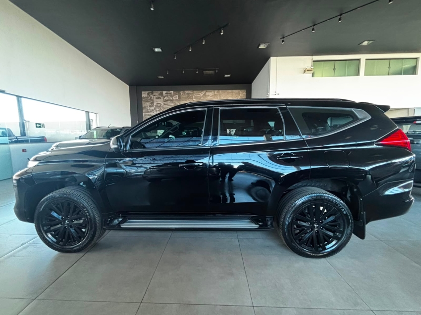 mitsubishi pajero sport 2.4 16v mivec turbo diesel legend black awd automatico 5p 20255