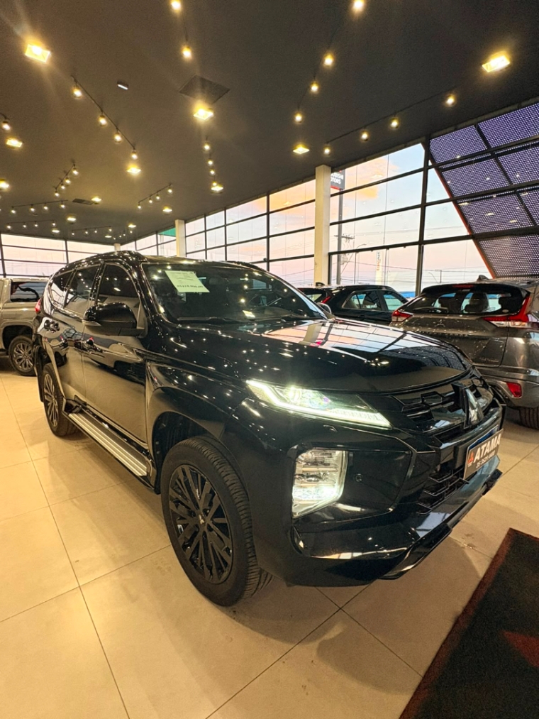 mitsubishi pajero sport 2.4 16v mivec turbo diesel legend black awd automatico 5p 2025