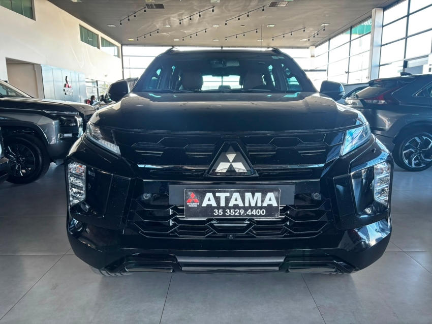 mitsubishi pajero sport 2.4 16v mivec turbo diesel legend black awd automatico 5p 20251