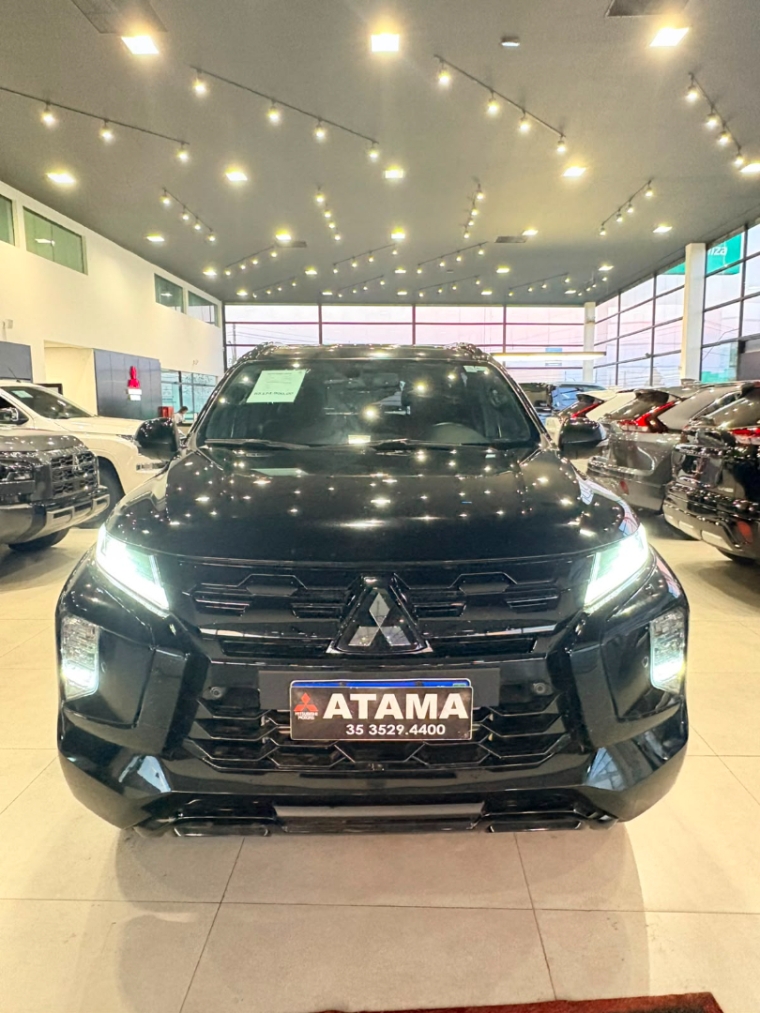 mitsubishi pajero sport 2.4 16v mivec turbo diesel legend black awd automatico 5p 20251