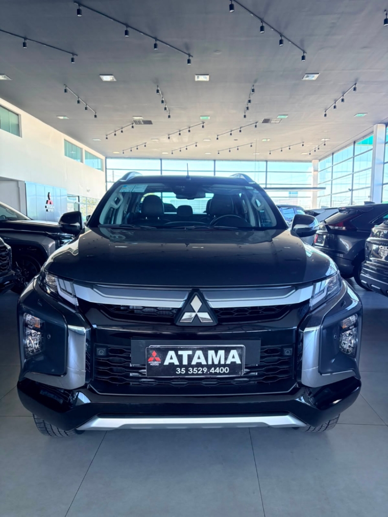 mitsubishi triton 2.4 biturbo diesel cd hpe-s 4x4 automatico flex 4p 20251