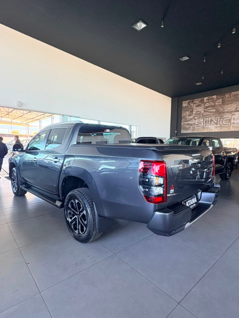mitsubishi triton 2.4 biturbo diesel cd hpe-s 4x4 automatico flex 4p 20256