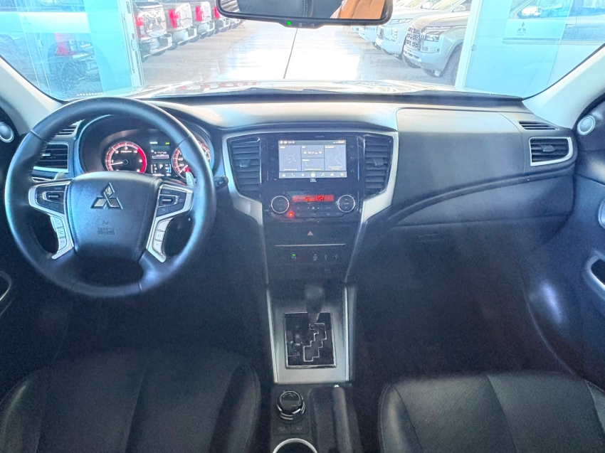 mitsubishi triton 2.4 biturbo diesel cd hpe-s 4x4 automatico flex 4p 202512