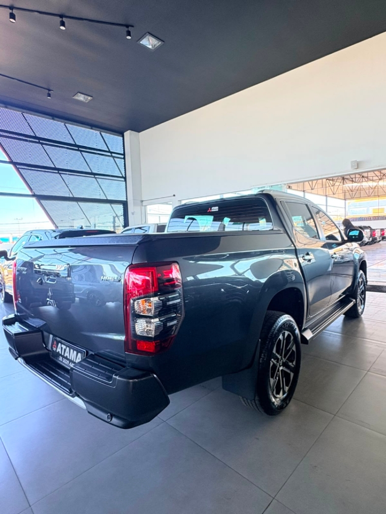 mitsubishi triton 2.4 biturbo diesel cd hpe-s 4x4 automatico flex 4p 20257