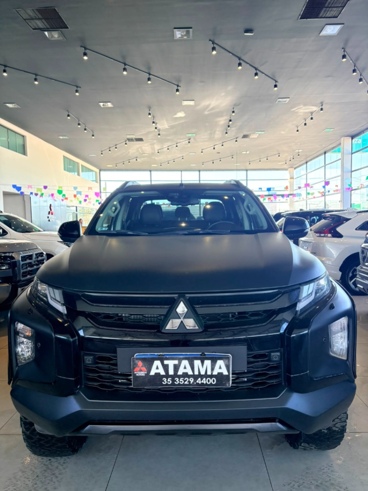 mitsubishi l200 triton 2.4 16v turbo diesel sport hpe-s cd 4p 4x4 automatico 20241