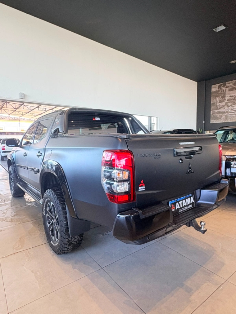 mitsubishi l200 triton 2.4 16v turbo diesel sport hpe-s cd 4p 4x4 automatico 20245