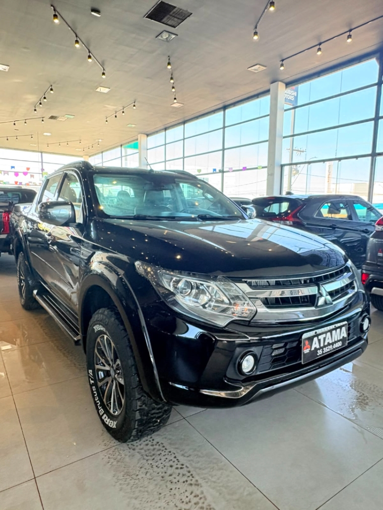mitsubishi l200 triton 2.4 16v turbo diesel sport hpe-s cd 4p 4x4 automatico 20200