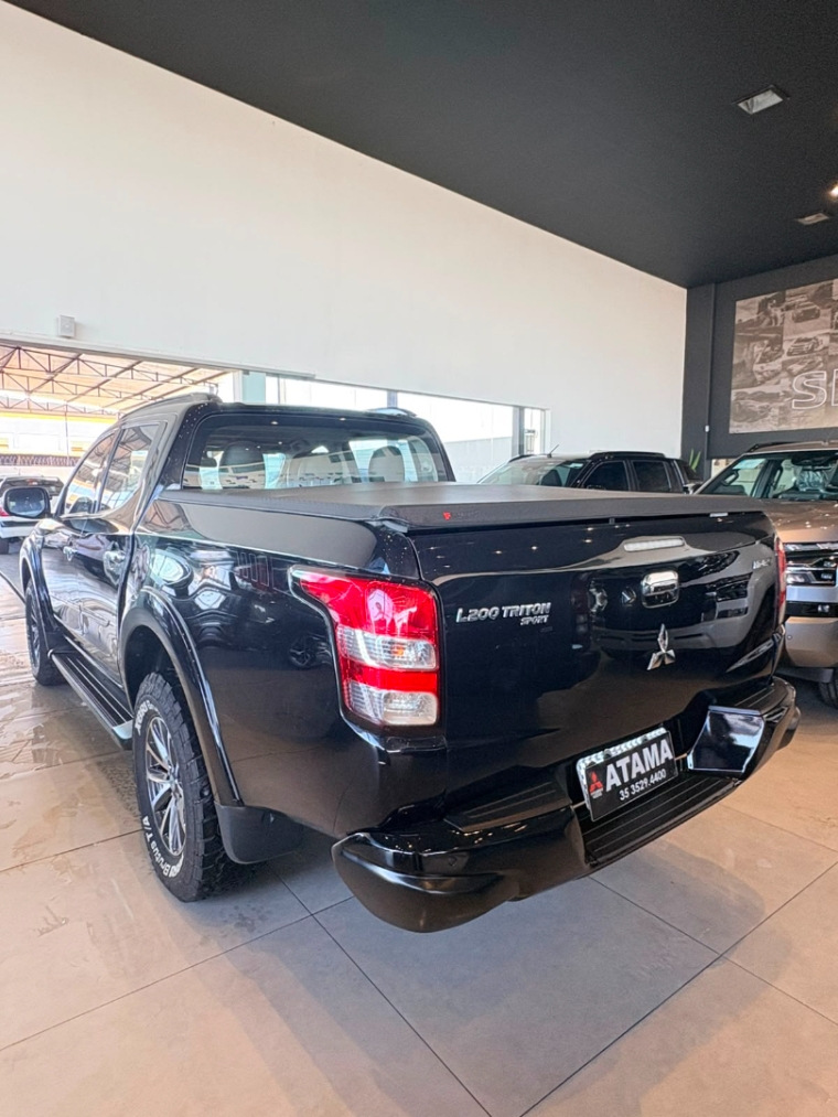 mitsubishi l200 triton 2.4 16v turbo diesel sport hpe-s cd 4p 4x4 automatico 20207