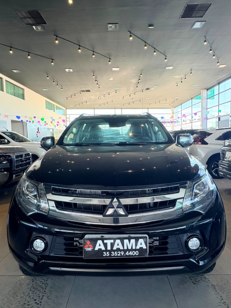mitsubishi l200 triton 2.4 16v turbo diesel sport hpe-s cd 4p 4x4 automatico 20201