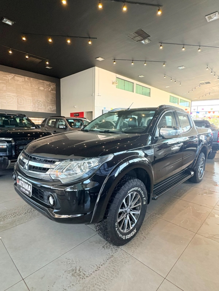 mitsubishi l200 triton 2.4 16v turbo diesel sport hpe-s cd 4p 4x4 automatico 20202