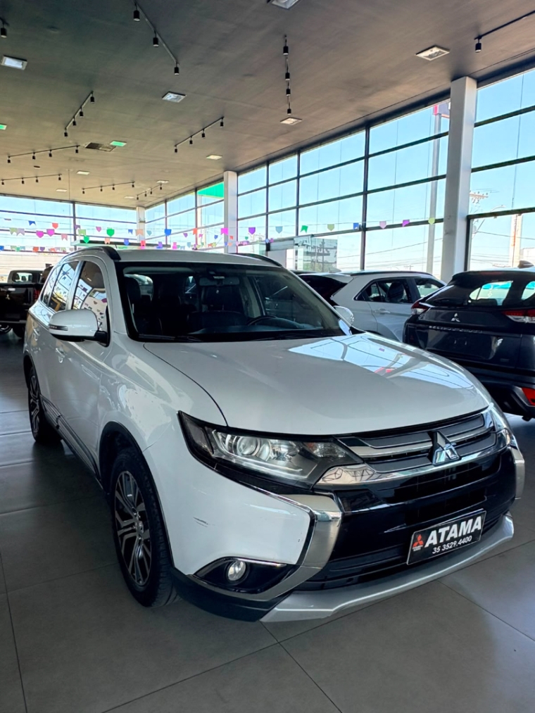 mitsubishi outlander 2.0 16v gasolina 4p automatico 1.9 5p 20160