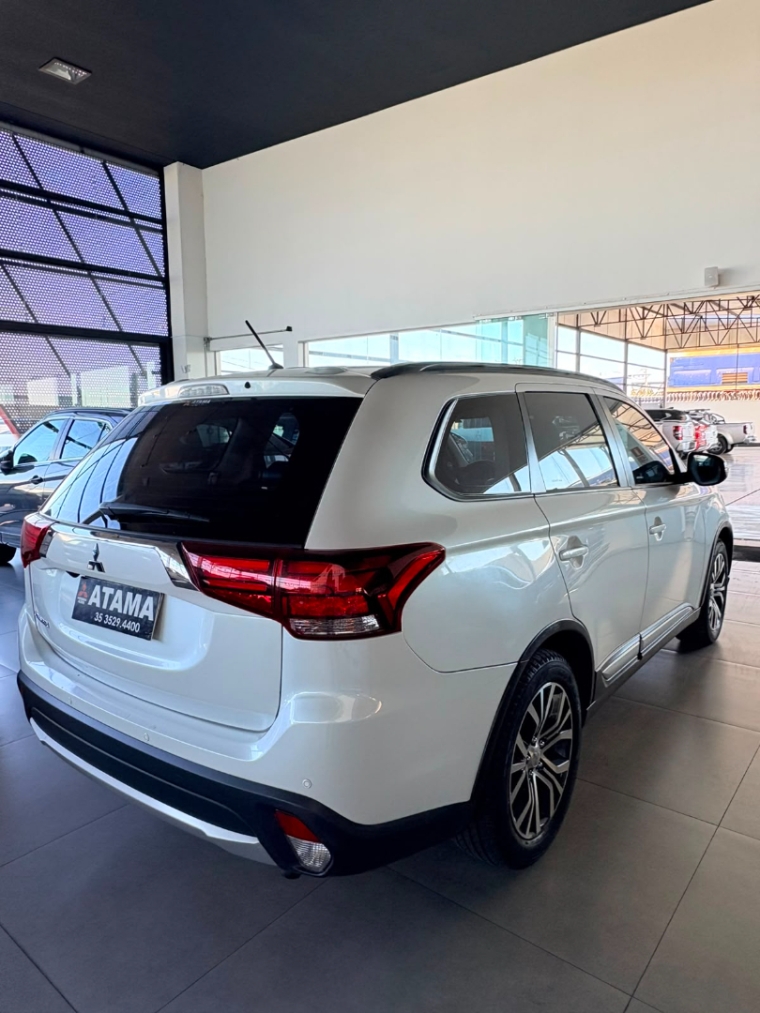 mitsubishi outlander 2.0 16v gasolina 4p automatico 1.9 5p 20168