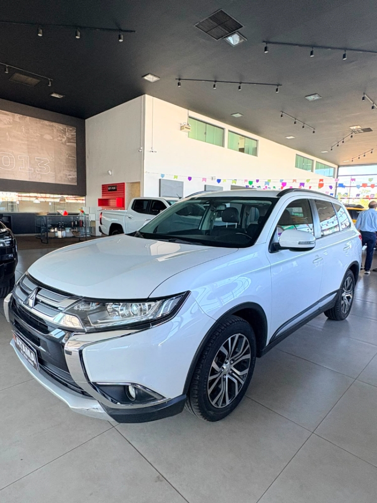 mitsubishi outlander 2.0 16v gasolina 4p automatico 1.9 5p 20162