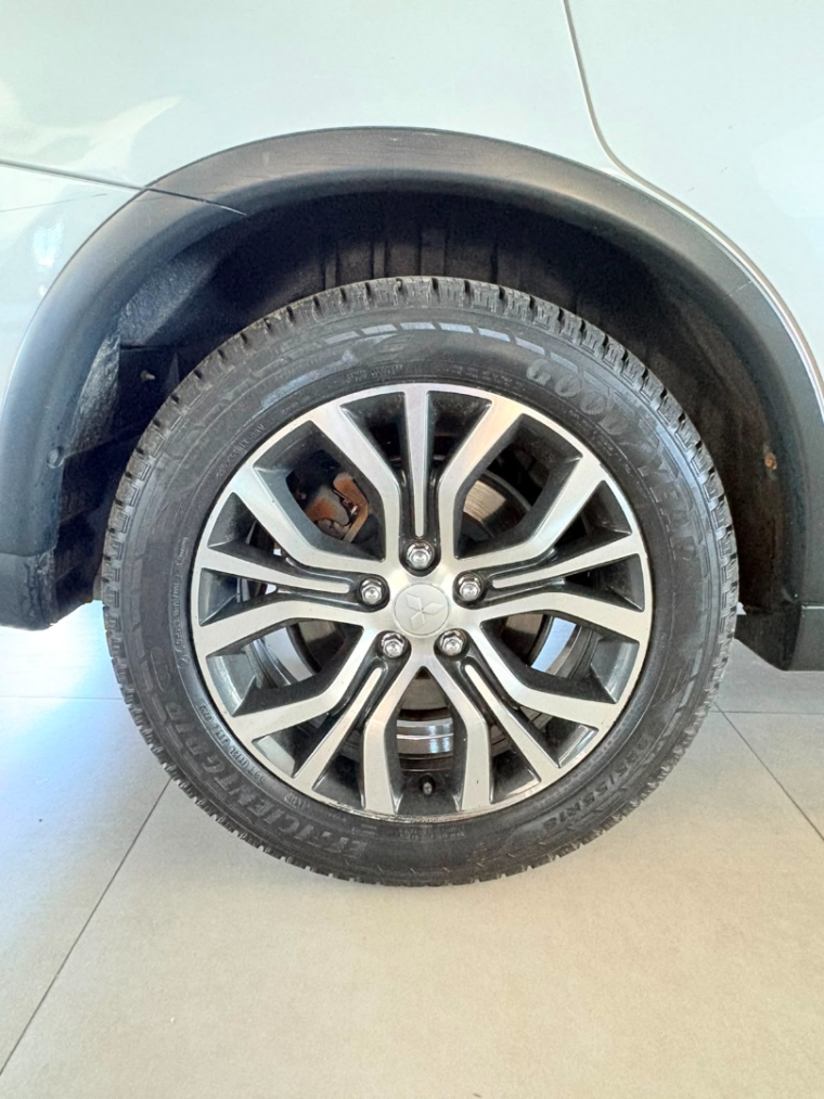 mitsubishi outlander 2.0 16v gasolina 4p automatico 1.9 5p 201611