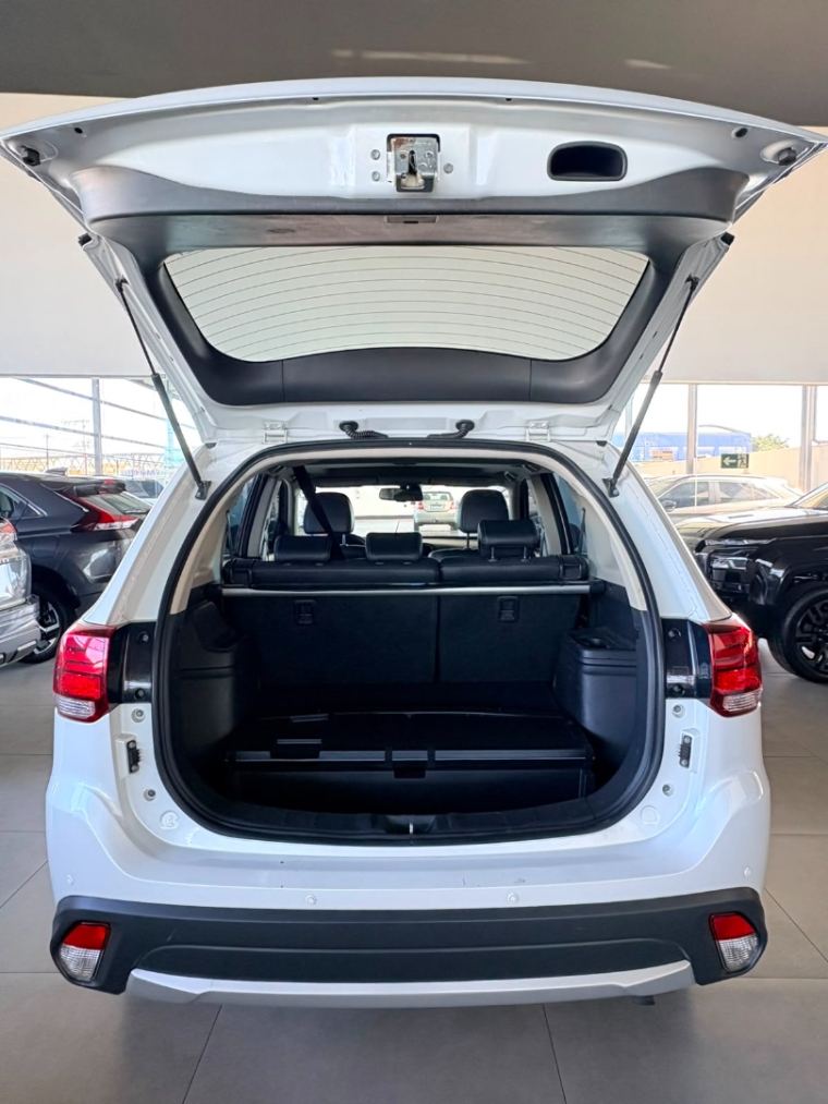 mitsubishi outlander 2.0 16v gasolina 4p automatico 1.9 5p 20164