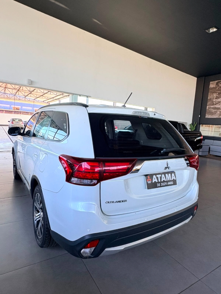 mitsubishi outlander 2.0 16v gasolina 4p automatico 1.9 5p 20166